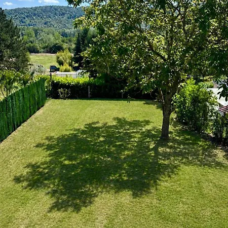 Maison Zoe, Country House, 6 Pers, Bbq بيت للعطل Tosny