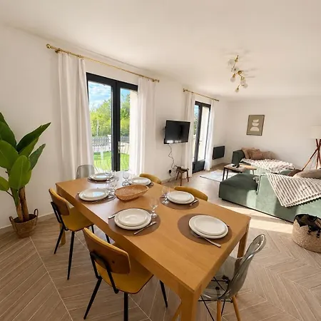 Maison Zoé, Country House, 6 Pers Casa vacanze