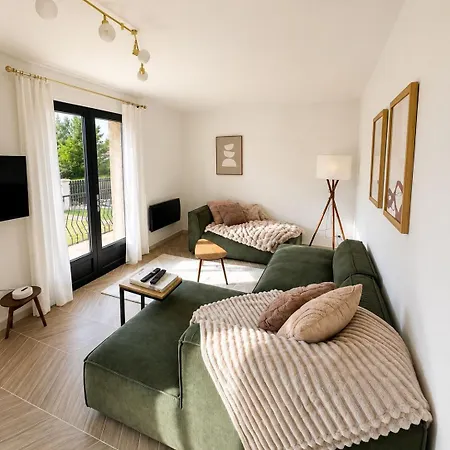 Casa vacanze Maison Zoé, Country House, 6 Pers *